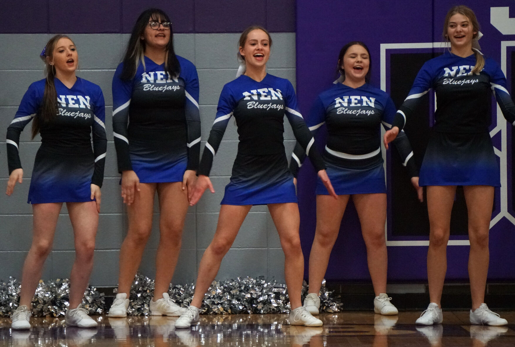 22-01-20 NEN cheer2.jpg